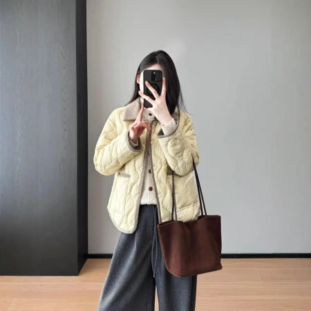Corduroy lapel ~ Quilted line design, short and light, warm 90 duck down down jacket for women, 25, autumn and winter, G110122 Corduroy lapel ~ Quilted line design, short and light, warm 90 duck down down jacket for women, 25, autumn and winter, G110122